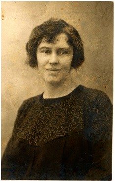 Dienes Valéria (Geiger Valéria)